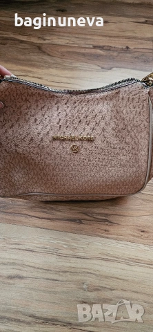 Дамска розова чанта на МК