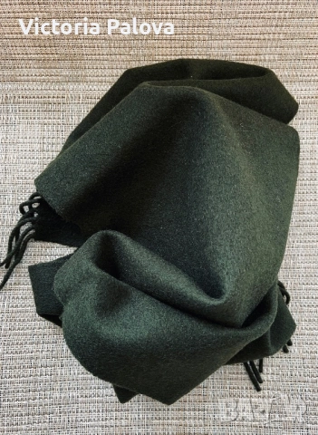 Тъмнозелен кашмирен шал 140см на 28см