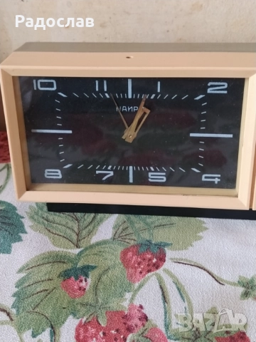 стар механичен будилник Наири, снимка 2 - Други - 52302410