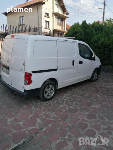 Nissan nv 200, снимка 4 - Автомобили и джипове - 46606038