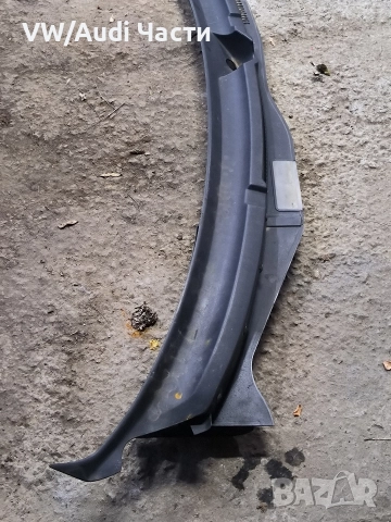 Кора под чистачки за Голф 4 VW Golf 4 1J1819415C / 1J1 819 415 C, снимка 2 - Части - 52917656