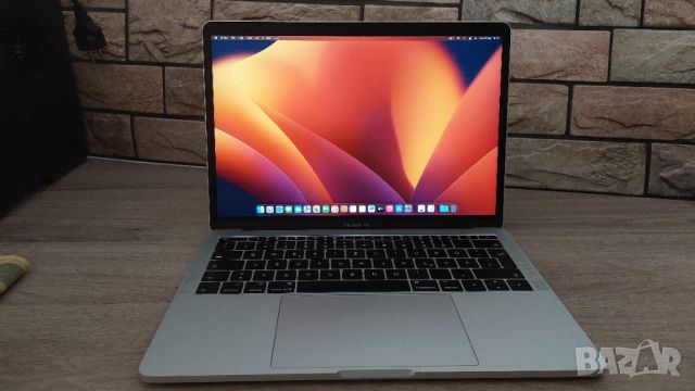 MacBook Pro 13.3 Retina 2017 8GB RAM 256GB SSD Като нов | Гаранция, снимка 2 - Лаптопи за дома - 45510812
