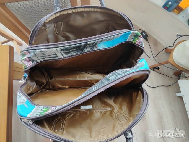 Дамска чанта, снимка 2 - Чанти - 53948541