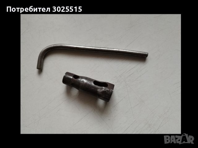Ключ за свещи от Руски мотор , снимка 1 - Ключове - 45844879