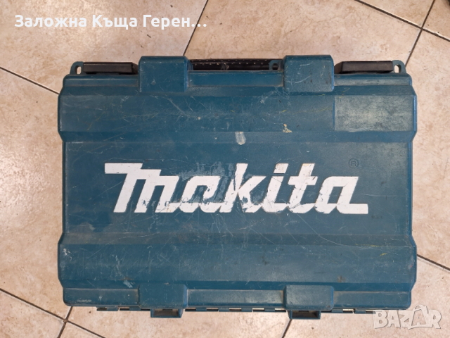 Перфоратор Makita HR2610, снимка 2 - Бормашини - 52747952