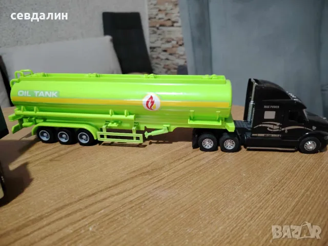 Модел камион мащаб 1:50, снимка 3 - Колекции - 47094461