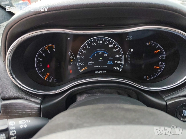 🔥 Jeep Grand Cherokee SUMMIT – 5.7 HEMI: Мощност и Лукс в едно! 🔥, снимка 16 - Автомобили и джипове - 54073982