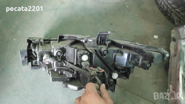 Продавам - оригинален десен фар за Mazda CX-5 2022 г за ремонт, снимка 4 - Части - 51763139