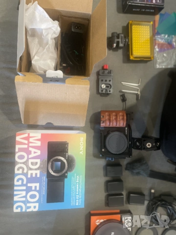 Фотоапарат Sony ZV E 10 аксесоари, обективи Sigma, Sony, Camlink, снимка 7 - Фотоапарати - 53613447