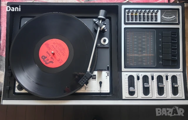 Радио с грамофон Grundig Studio 2020 HiFi/Dual 1226, снимка 2 - Грамофони - 51365636