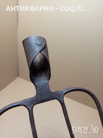 Соц Стара Ръчно Кована Вила За Сено Номер/5/., снимка 6 - Антикварни и старинни предмети - 51184338