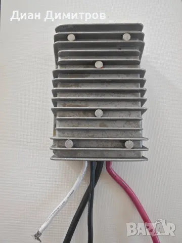 Зарядно за акумулатори DC/DC 8-36V 25A кемпер каравана, снимка 2 - Друга електроника - 50238678