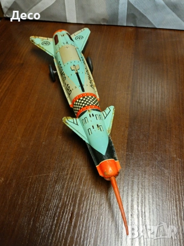 Стара румънска ламаринена играчка космически кораб., снимка 5 - Колекции - 53668833