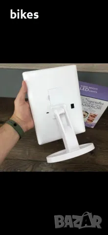 Козметично огледало с лед осветление за грим

, снимка 2 - Лед осветление - 50277445