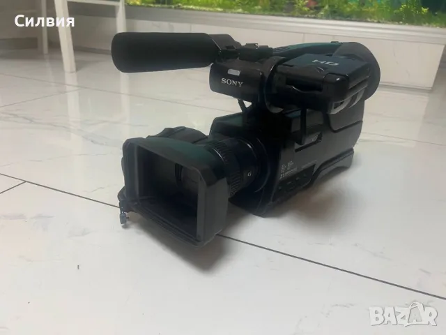 Sony HXR-MC2000N Shoulder Mount AVCHD Camcorder (професионална камера), снимка 1