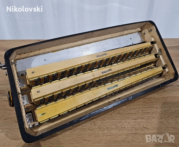 Италански акордеон Dallape, снимка 7 - Акордеони - 52358462