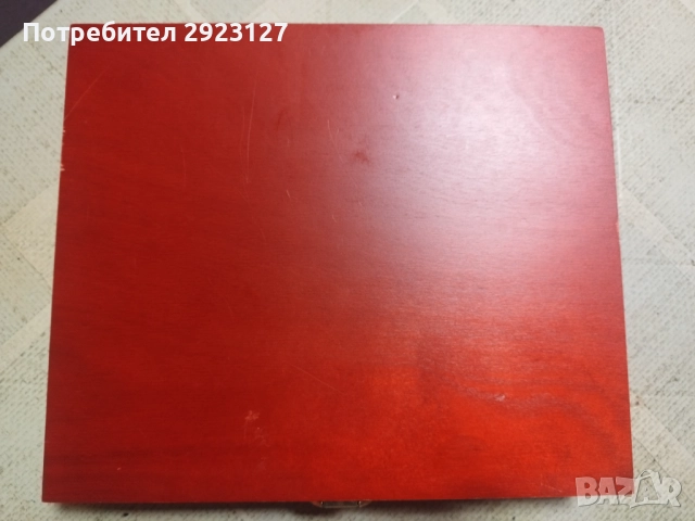 ЛУКСОЗНА ДЪРВЕНА КУТИЯ  ЗА СЪХРАНЕНИЕ НА МОНЕТИ /виж описанието/