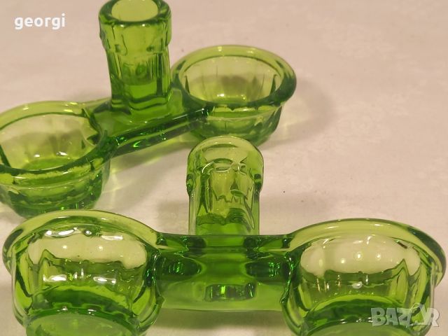 антикварна стъклена солница зелено стъкло, снимка 2 - Аксесоари за кухня - 45573392