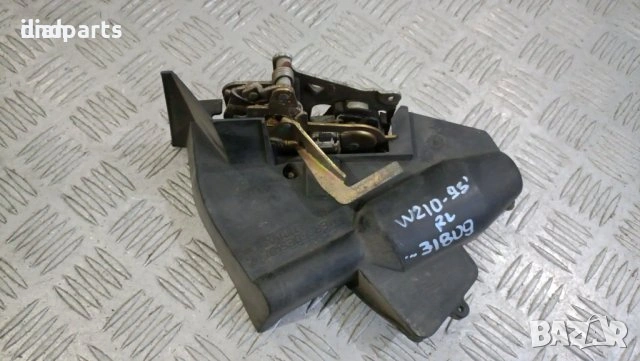 Брава задна дясна врата Mercedes W202 W210 2027300635 2027330408