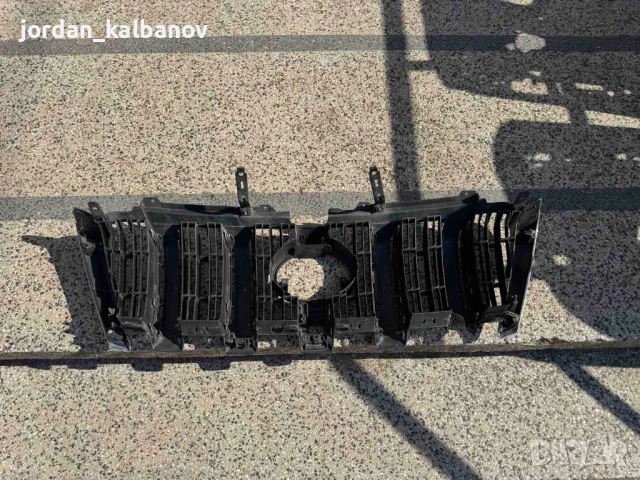 Предна решетка TOYOTA LAND CRUISER 150 LIFT GRILL само за 100лв. 53111-60A71 53101-60c01, снимка 2 - Части - 51044497