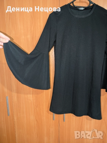 Къса черна рокля с широки ръкави, снимка 2 - Рокли - 52704841