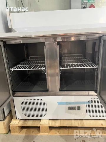 Хладилна маса с 3 врати.Немска, снимка 4 - Обзавеждане на кухня - 54292174