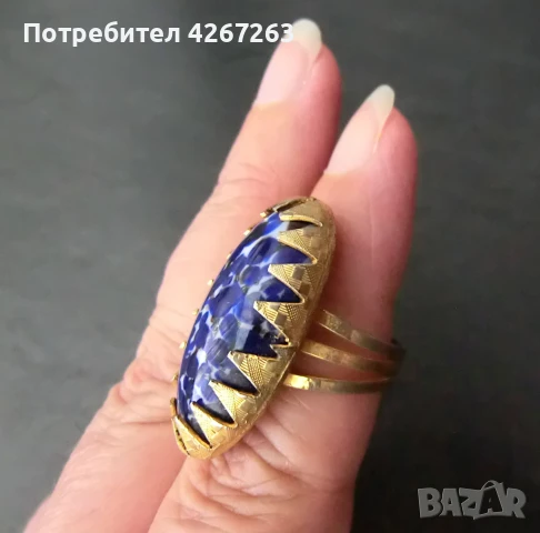 Ретро дамски пръстен с голям кабошон от арт стъкло