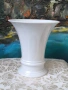 Порцеланова ваза, снимка 1