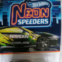💕🧸Hot Wheels 2017 Nissan GT_R R35 NEON SPEEDERS, снимка 2 - Колекции - 45019132