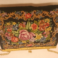 Викторианска дамска чанта с  Антична чанта Petit Point от 1900 г. Малка чанта с богато украсена злат, снимка 12 - Други ценни предмети - 44961069