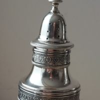 Прекрасни сребърни солнички Франция средата на 19 век. Сребро 800-328 гр., снимка 3 - Аксесоари за кухня - 45371781