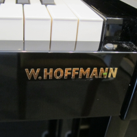 Ново пиано W.HOFFMANN- T122 с иновативна дигитална свързаност , снимка 9 - Пиана - 39363639