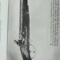 Малък справочник за стари оръжия, снимка 5 - Енциклопедии, справочници - 45211419