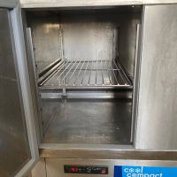 Хладилна маса, снимка 4 - Обзавеждане на кухня - 45511765