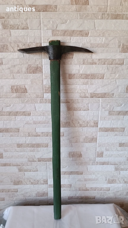 Малка военна кирка от соц-а , снимка 1