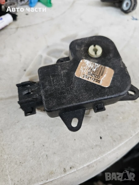 Моторче клапа парно 52485222 за RENAULT VEL SATIS (BJ0_) 3.0 dCi (BJ0J, BJ0N) (2002), снимка 1