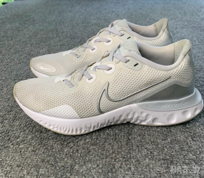 маратонки Nike Renew Run 'White Metallic Silver' номер 41, снимка 1