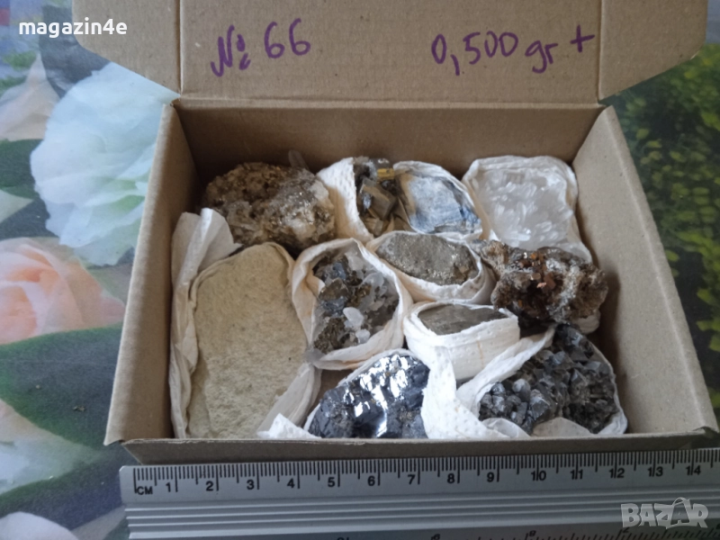 Sale, Кутия с минерали от България,естествени кристали и камъни, за колекционери геолози любители, , снимка 1