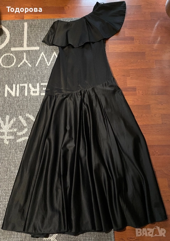 Много стилна официална дълга черна рокля с едно рамо, снимка 1