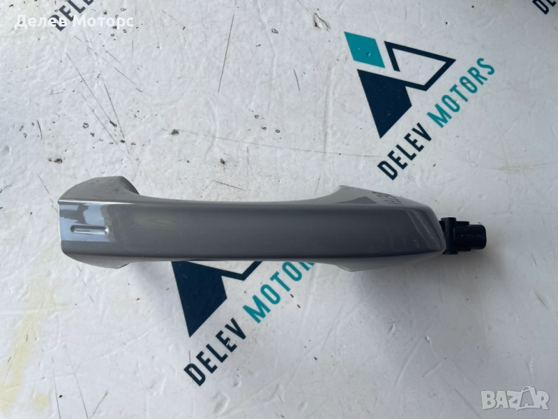 Външна дръжка за предна дясна врата 5G0837206R от Skoda Karoq 1.5 TSI двигател DXDB, 150 кс., снимка 1