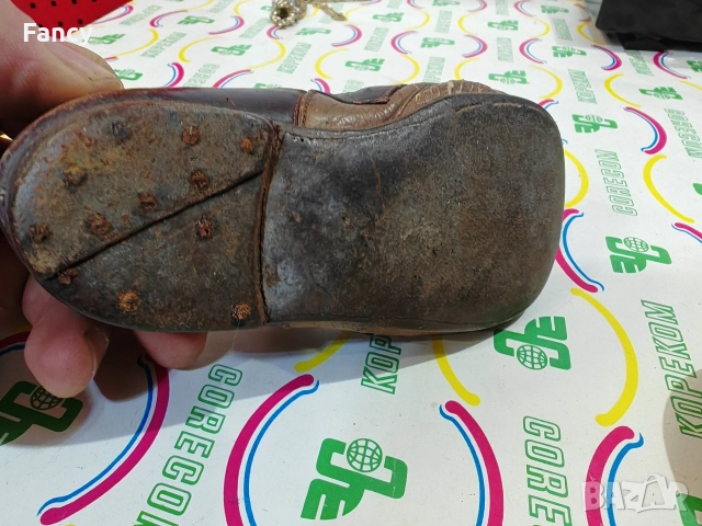 Детски кожени обувки от 50-60 години, снимка 6 - Антикварни и старинни предмети - 52674797
