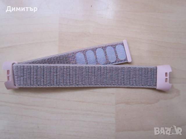 Велкро каишка за Fitbit Charge 3 и 4 - нова, снимка 1 - Смарт гривни - 44938905