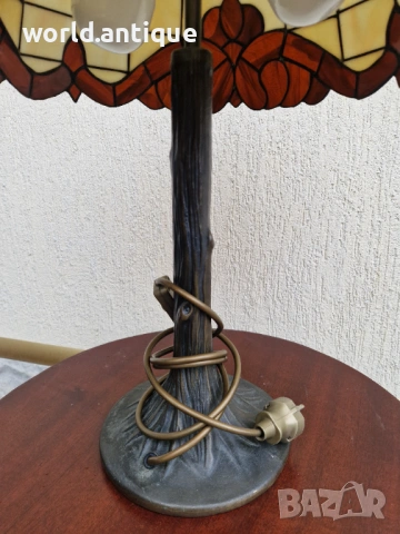 Прекрасна голяма настолна лампа Тифани , снимка 6 - Настолни лампи - 53063180
