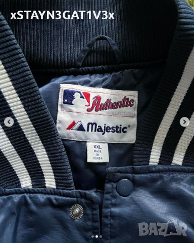 Оригинален бомбър Majestic - New York Yankees!, снимка 2 - Якета - 45396525