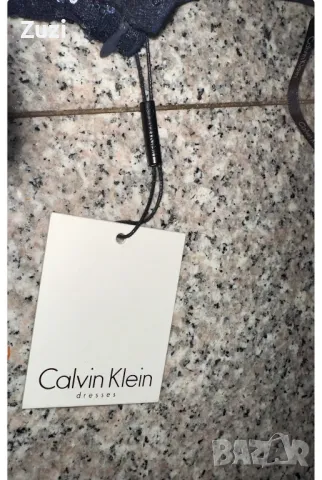 Нова оригинална Calvin Klein рокля, снимка 5 - Рокли - 49025584