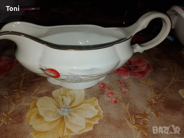 Стара порцеланова сосиера, снимка 2 - Антикварни и старинни предмети - 53977519