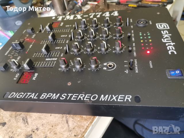 Digital bmp stereo mixer Skytec TMX-7744, снимка 4 - Ресийвъри, усилватели, смесителни пултове - 46226287
