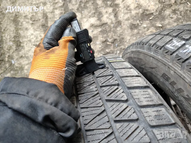2бр.зимни гуми BRIDGESTONE 235 65 17 DOT19 цена за брой, снимка 3 - Гуми и джанти - 50047105