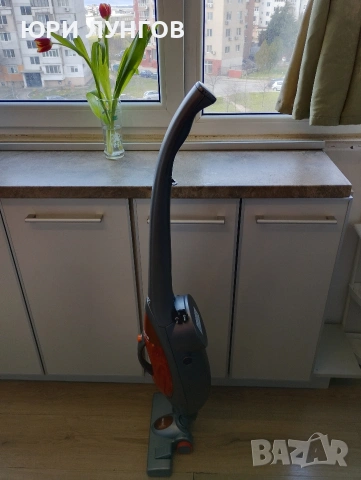 Вертикална прахосмукачка 1600W, снимка 3 - Прахосмукачки - 53753404