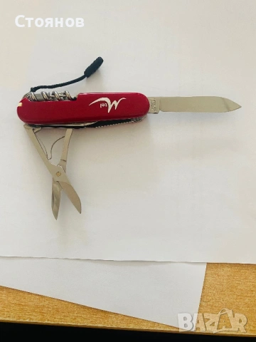 Чисто ново швейцарско ножче Victorinox с ножичка, снимка 2 - Ножове - 54200492